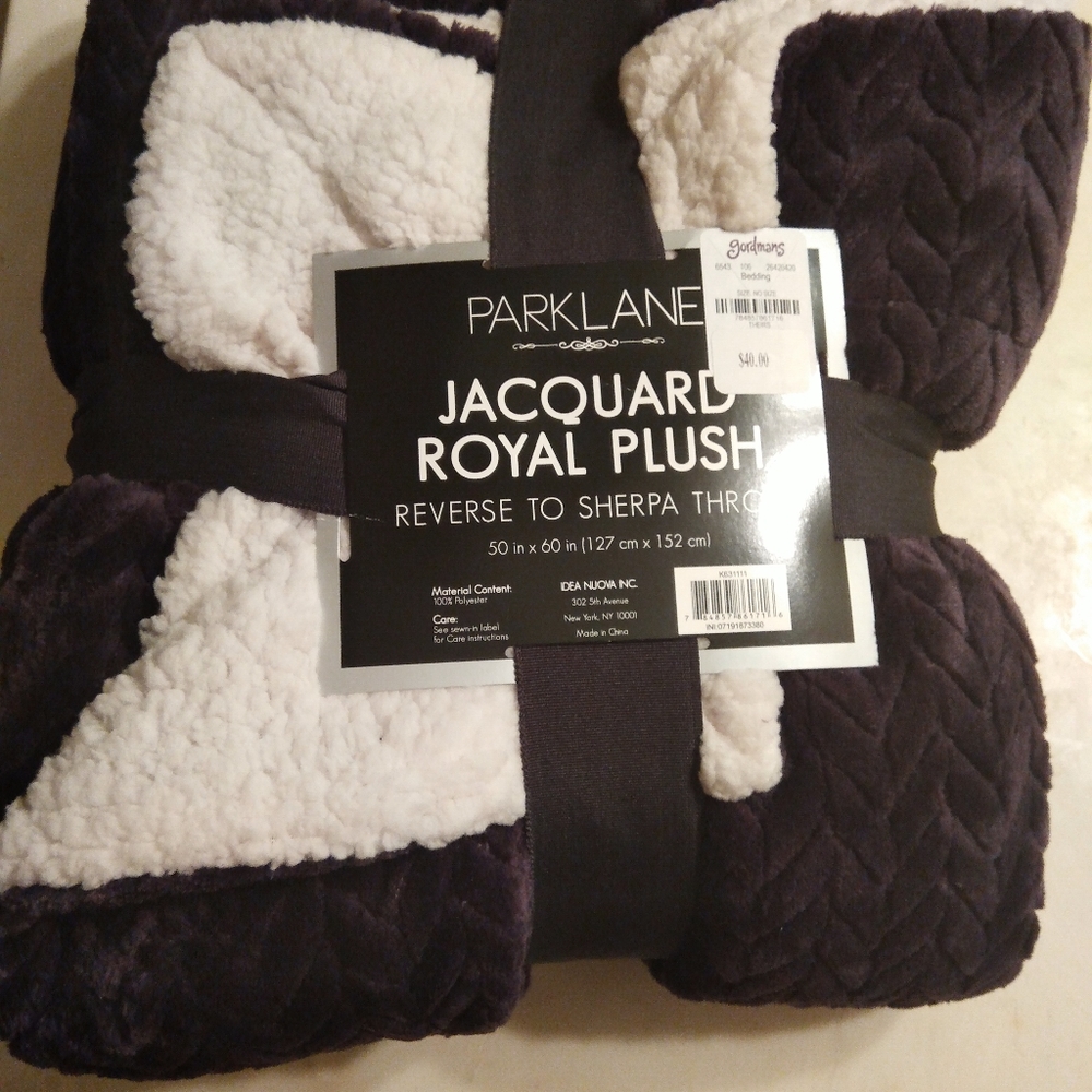 NWT PARK LANE JACQUARD ROYAL PLUSH SHERPA THROW